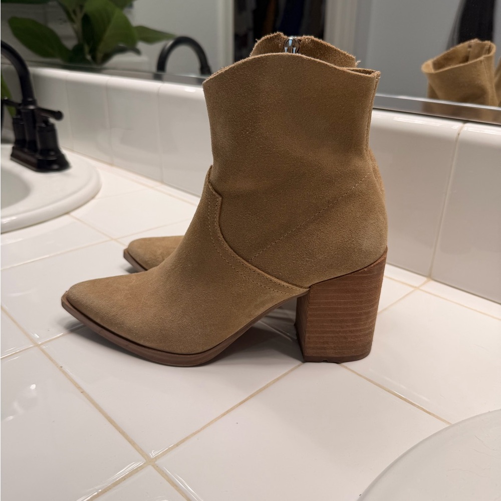 Steve Madden Camel Suede Heeled Boots